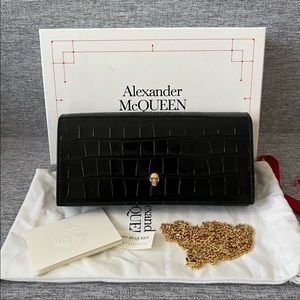 **PRICE DROP**Alexander McQueen wallet on chain